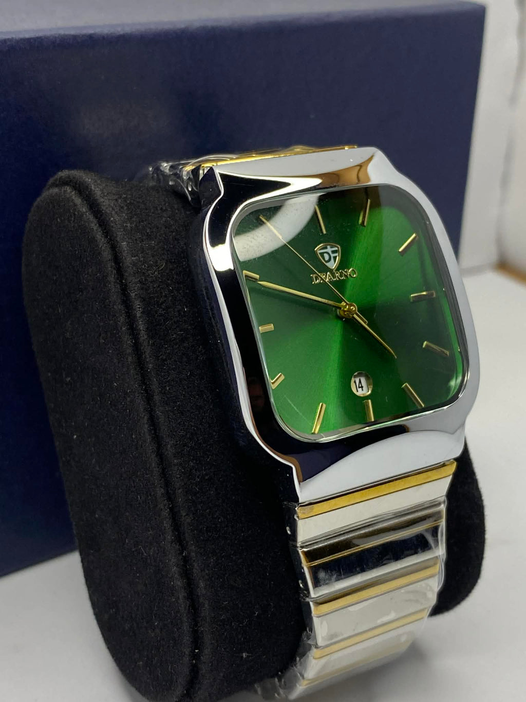 Dearno Luxury Square Green Dial Stainless Steel Watch For Men's