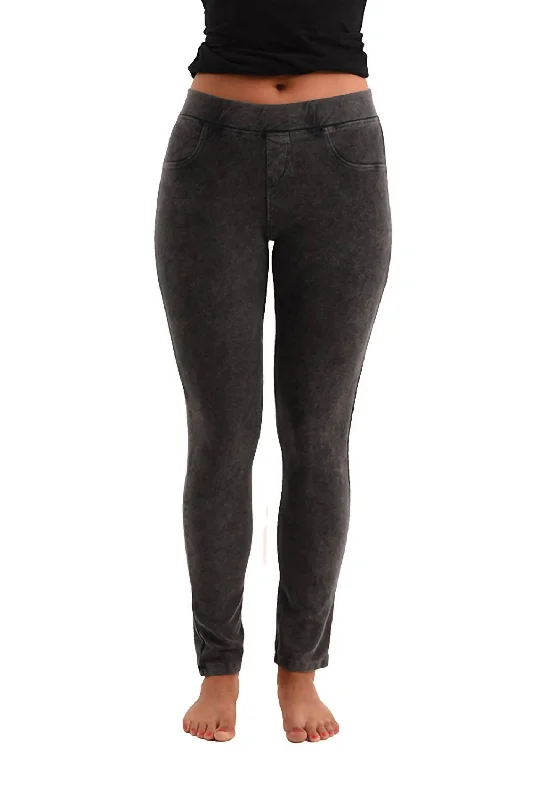 High Rise Jegging In Charcoal