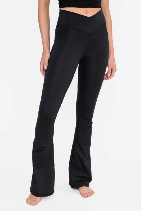 Crossover Flare compression leggings