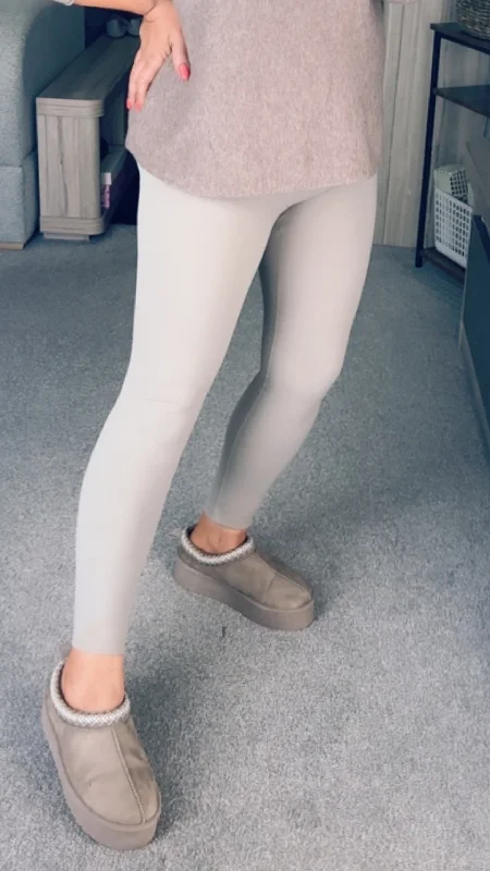 NEW Everyday Leggings Taupe