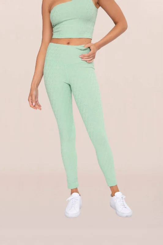 Geo Spiral Legging In Green